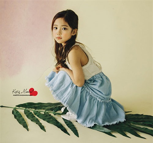 be gai 8 tuoi so huu ve dep sang chanh khien hotgirl dan chi cung ao uoc - 4