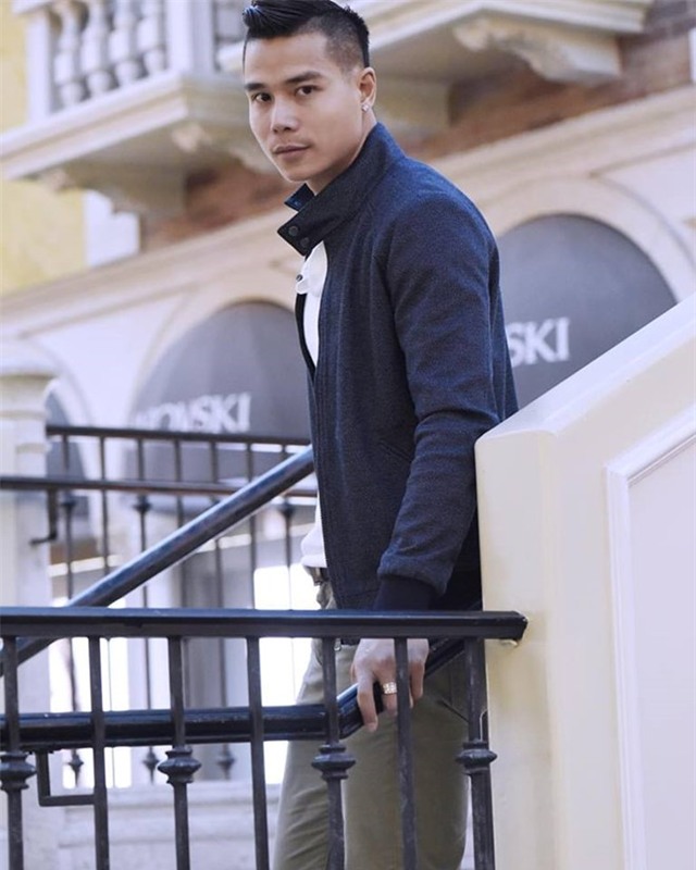 Nam vuong Tien Doan ke ve kho khan khi bi lua tien o My hinh anh 1