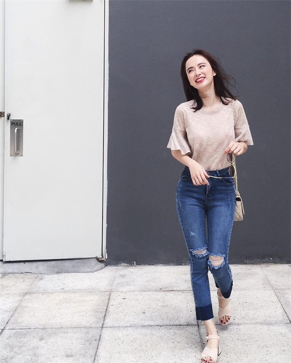 Những thiết kế quần jeans nào đang sốt sình sịch trong hè này?