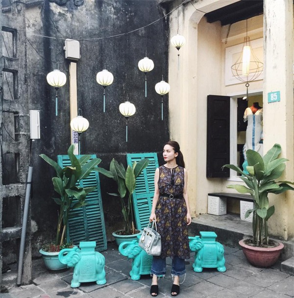 Những thiết kế quần jeans nào đang sốt sình sịch trong hè này?