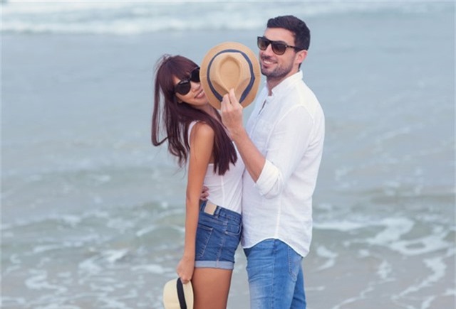 Hà Anh diện bikini chụp ảnh cưới cùng chồng Tây - Ảnh 5.