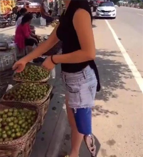 Mỹ nữ một chân khiến dân mạng nể phục - Ảnh 3.