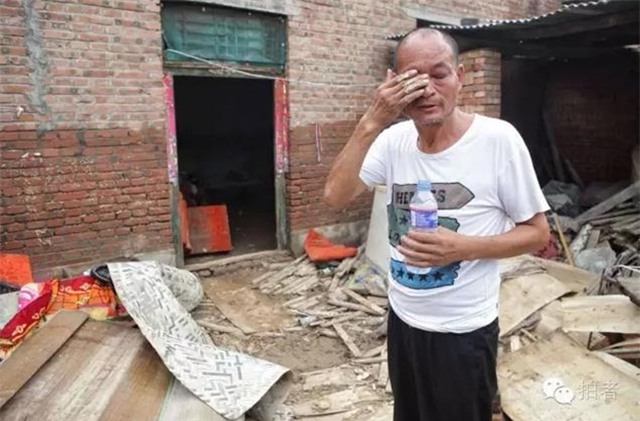 150 người chết vì mưa rơi, người dân Trung Quốc khóc nấc vì tán gia bại sản - Ảnh 15.