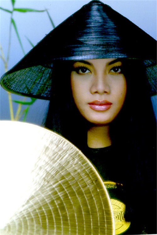 thoi trang sao viet thoi xua: khong dao keo truong ngoc anh van dep 