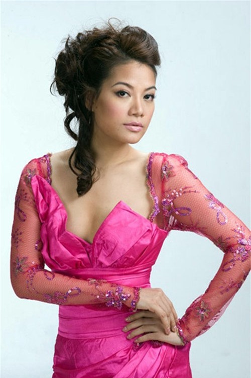 thoi trang sao viet thoi xua: khong dao keo truong ngoc anh van dep 