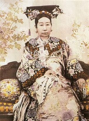 Vì 1 thông tin tình báo giả, Từ Hy tuyên chiến với cả thế giới - Ảnh 1.