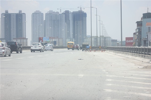 ô tô lao từ đường trên cao, đường vành đai 3, lao từ cầu Thanh Trì, tài xế tử vong khi lao từ đường trên cao