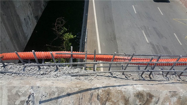 ô tô lao từ đường trên cao, đường vành đai 3, lao từ cầu Thanh Trì, tài xế tử vong khi lao từ đường trên cao