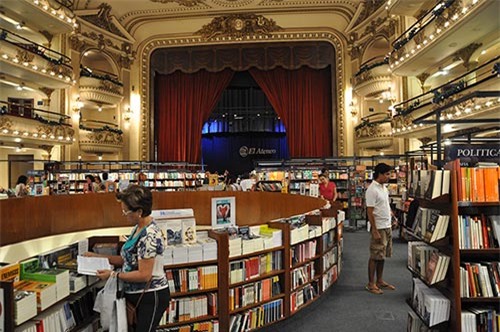 ngo ngang truoc nha sach sang trong nhu cung dien hinh anh 3