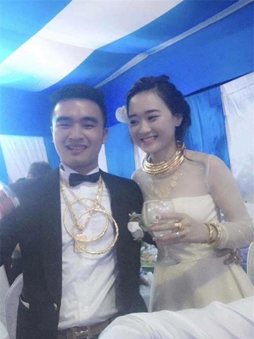 Choáng với với những đám cưới chẳng có gì ngoài vàng