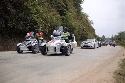 Choáng với với những đám cưới chẳng có gì ngoài vàng