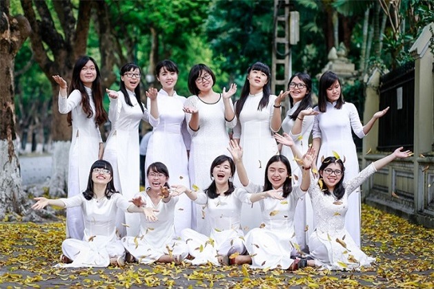 tra cứu điểm thi THPT quốc gia 2016, thủ khoa 2016, thủ khoa năm 2016, thủ khoa đại học, Nguyễn Thu Trang, THPT Chuyên Ngoại ngữ, ĐH Ngoại ngữ, ĐH Quốc gia Hà Nội