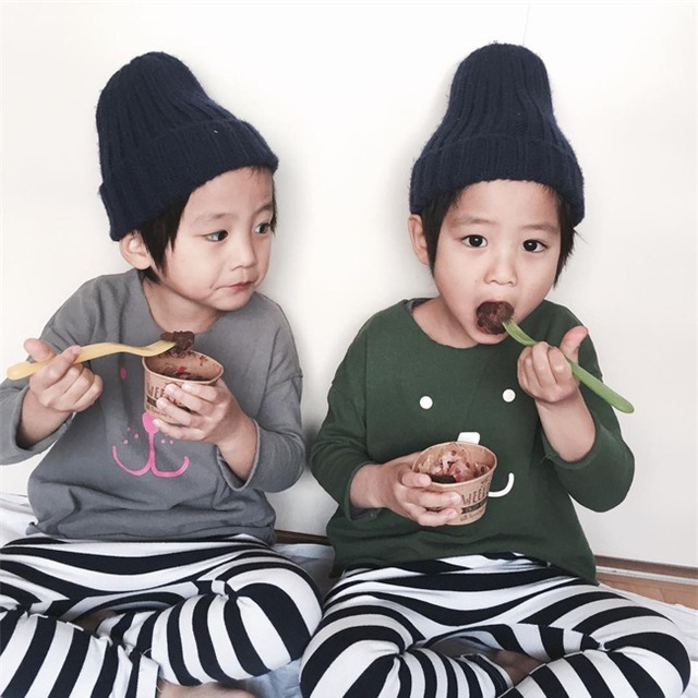 Hai anh em sinh đôi chỉ mới 5 tuổi này đang làm mưa làm gió Instagram vì quá dễ thương! - Ảnh 21.