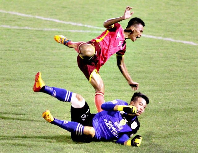 V-League, trọng tài bị chỉ trích, VFF, Nguyễn Hải Hường, Chủ tịch VFF, Mai Liêm Trực, tuyển Việt Nam, vòng 17 V-League 2016