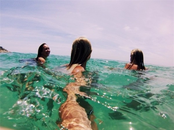 Bơi trong bể phao ngoài trời, bé gái 11 tuổi chết đuối thương tâm - Ảnh 3.