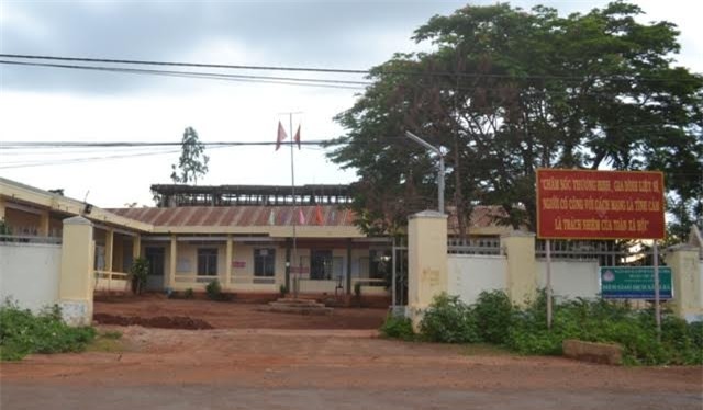 Gia Lai, đơn tố cáo, chủ tịch UBND xã Albá Siu Kam, quan hệ bất chính