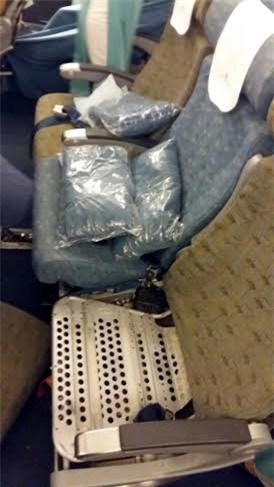 bắt giữ vàng lậu, vận chuyển vàng trái phép, tiếp viên hàng không, Chi cục Hải quan sân bay Nội Bài, Tổng cục Hải quan