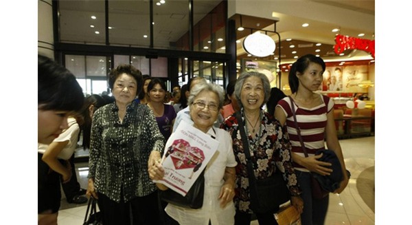 Siêu thị, khách hàng, mua sắm, mua hàng, văn hóa, siêu thị Việt, người Việt