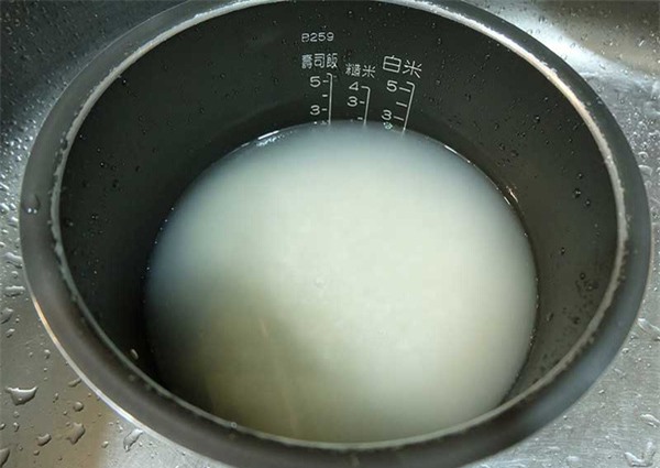 Cach nau com cua nguoi Nhat 2