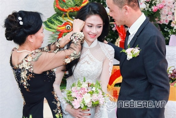 Hoa hậu Thu Vũ đính hôn 5