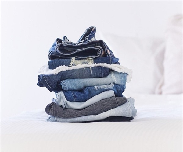 Mẹo nhỏ giúp quần jeans không bao giờ phai màu