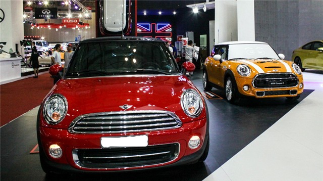 Ô tô, xe nhập khẩu chính hãng, xe nhập khẩu không chính hãng, xe hỏng hóc, thay thế linh kiện,Nga