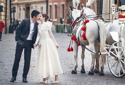 4 a hau viet chon cuoc song yen phan sau khi lay chong giau - 7