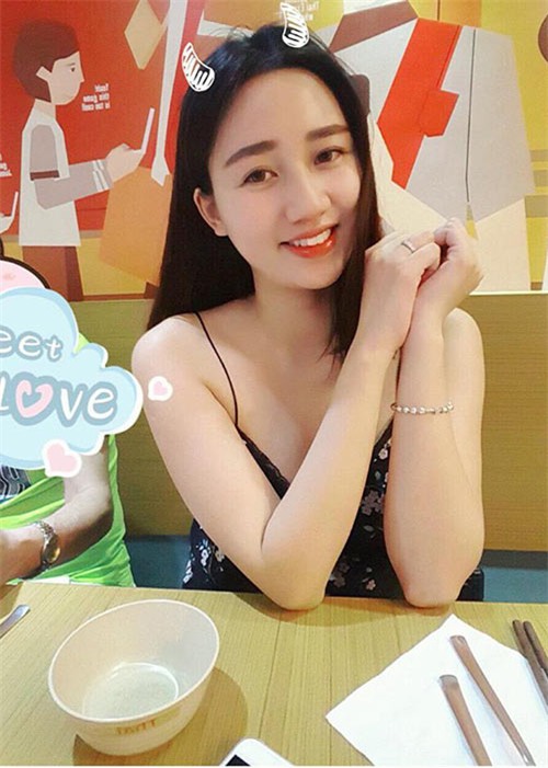 4 a hau viet chon cuoc song yen phan sau khi lay chong giau - 9