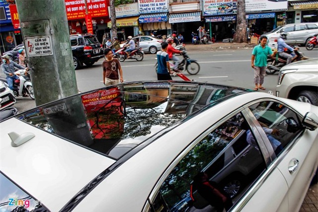 Xe sieu sang Maybach S600 trang mo do mam o Sai Gon hinh anh 8