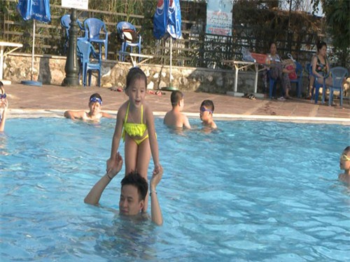 day la li do vo chong hong dang duoc khen het loi vi nuoi con xinh, day con kheo - 5