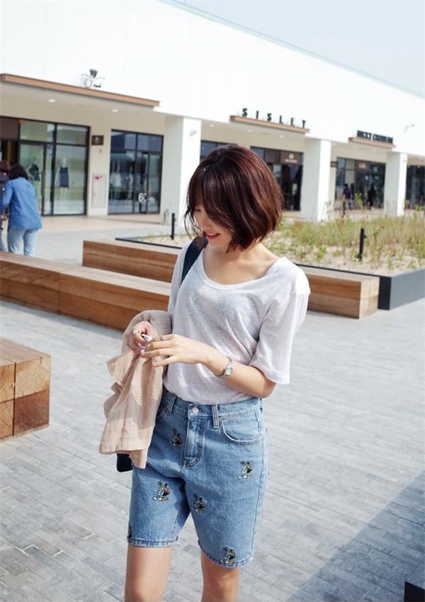 Áo phông cổ điển