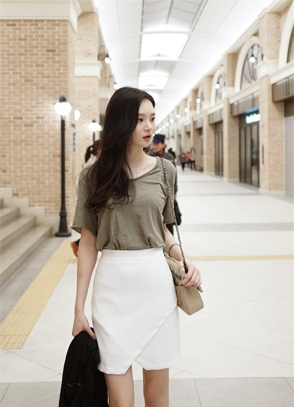 Áo phông cổ điển