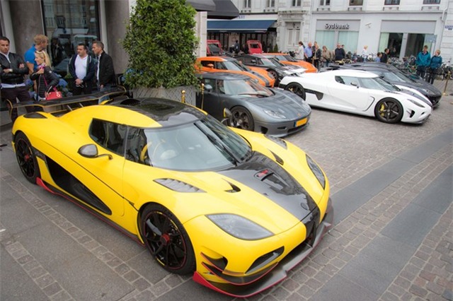 Dan sieu xe Koenigsegg khoe ve dep o Thuy Dien hinh anh 1