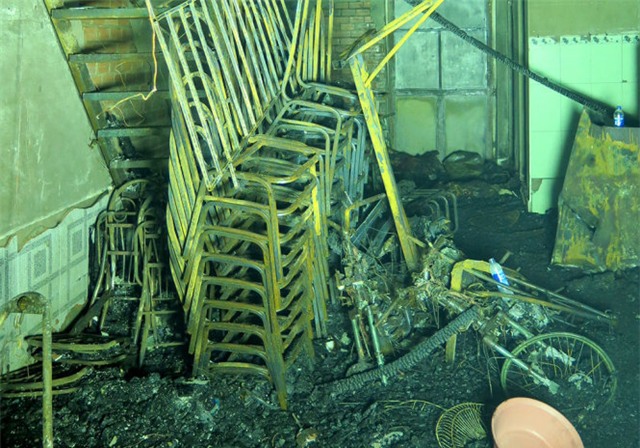 Cháy nhà trong đêm, gia đình thầy giáo 6 người chết thảm 