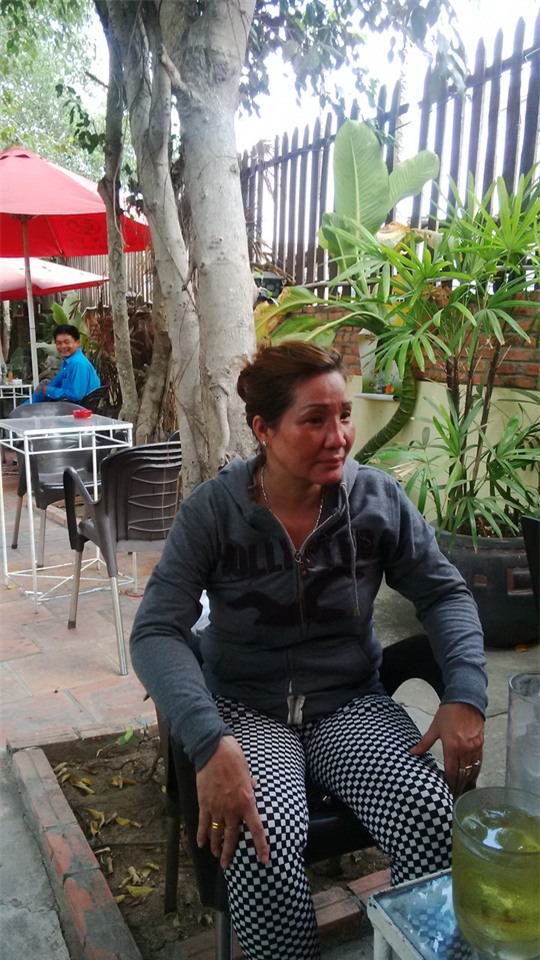 Nạn nhân Điểm trình báo với công an