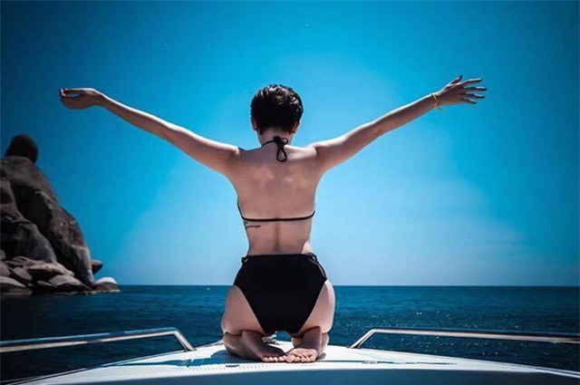 Cuộc sống toàn đồ hiệu sang chảnh, nhiều người mơ của Tóc Tiên - Ảnh 11.