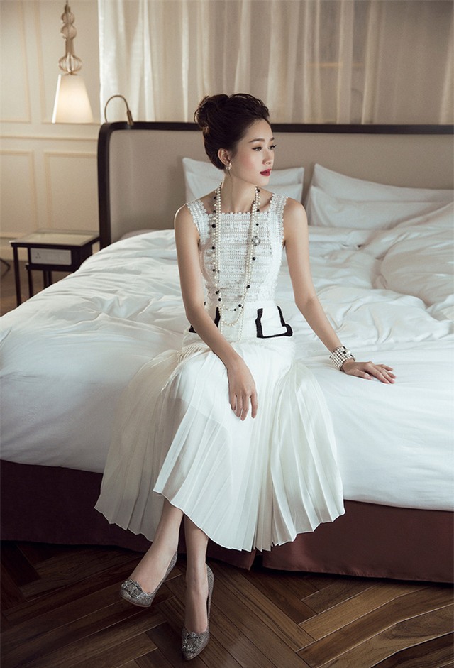 Xem Đặng Thu Thảo biến hóa liên tục nhưng vẫn xinh đẹp rạng ngời - Ảnh 1.