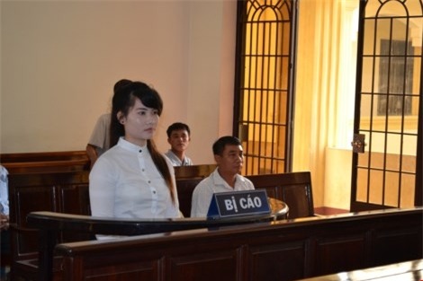 Lừa tiền, đại gia, kiều nữ, vào tù, Hoa hậu quý bà Tuyết Nga, Phương Nga, người đẹp, Sài Gòn, ngân hàng,