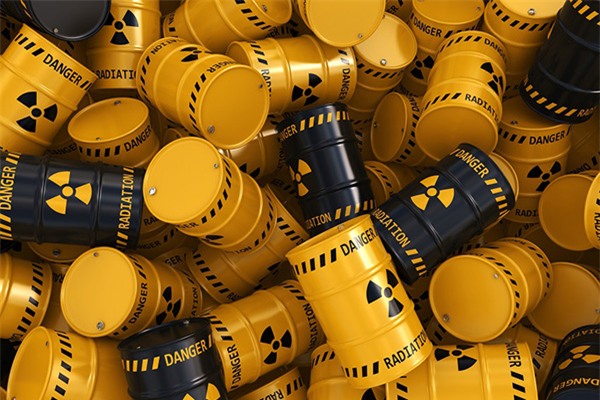 Tại sao không nhét hết rác thải phóng xạ vào tên lửa rồi phóng thẳng vào Mặt trời? - Ảnh 1.