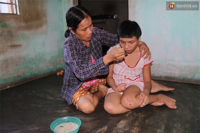 Người phụ nữ nhốt 2 con trong chuồng: “25 năm nay tôi chỉ mong được một lần được nghe tiếng gọi mẹ” - Ảnh 18.