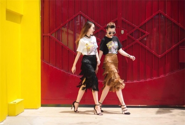Angela Phương Trinh, Hạ Vy siêu trang nhã với street style đơn sắc