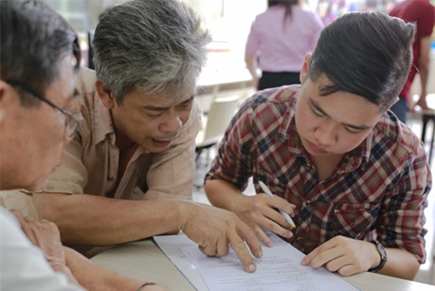 điểm chuẩn đại học 2016, điểm chuẩn đại học, đăng ký xét tuyển trực tuyến 2016, xét tuyển đại học, xét tuyển đại học 2016, điểm sàn đại học 2016.