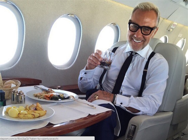 Người đàn ông 49 tuổi khiến cả thế giới kinh ngạc bởi thân hình quyến rũ, tràn đầy năng lượng - Ảnh 8.