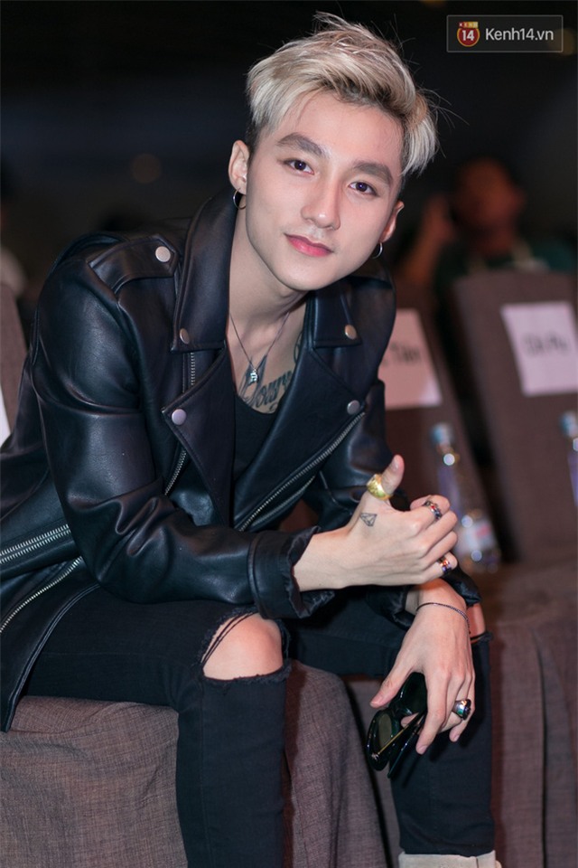 Sơn Tùng M-TP xuất hiện cực chất và đẹp trai giữa dàn mỹ nhân hot của showbiz Việt - Ảnh 3.