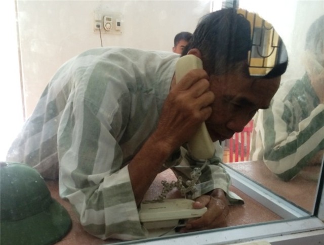 Ông Trần Văn Vót đang thụ án tại trại giam (ảnh gia đình cung cấp)