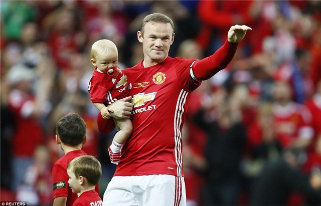 Sir Alex, David Moyes chung kien tran dau tri an Rooney hinh anh 2