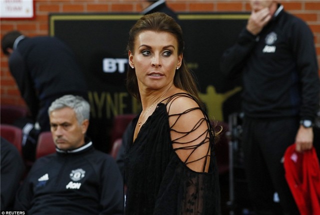 Sir Alex, David Moyes chung kien tran dau tri an Rooney hinh anh 5