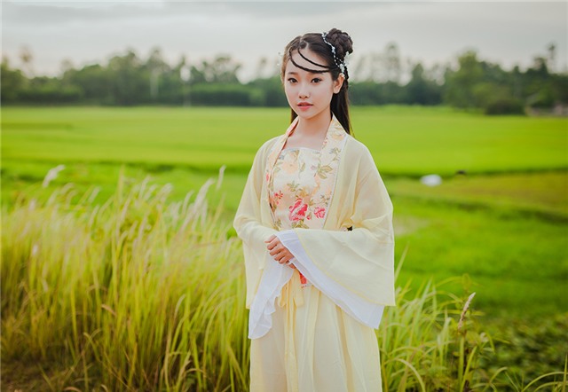 Em rất thích tham gia các hoạt động văn nghệ, thường tham gia các buổi biểu diễn trong và ngoài trường.