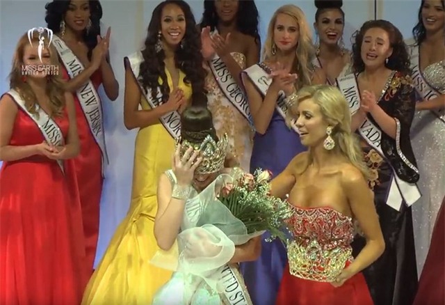 Hoa hậu Trái đất Mỹ bị bung váy, đội không vừa vương miện khi đăng quang - Ảnh 3.