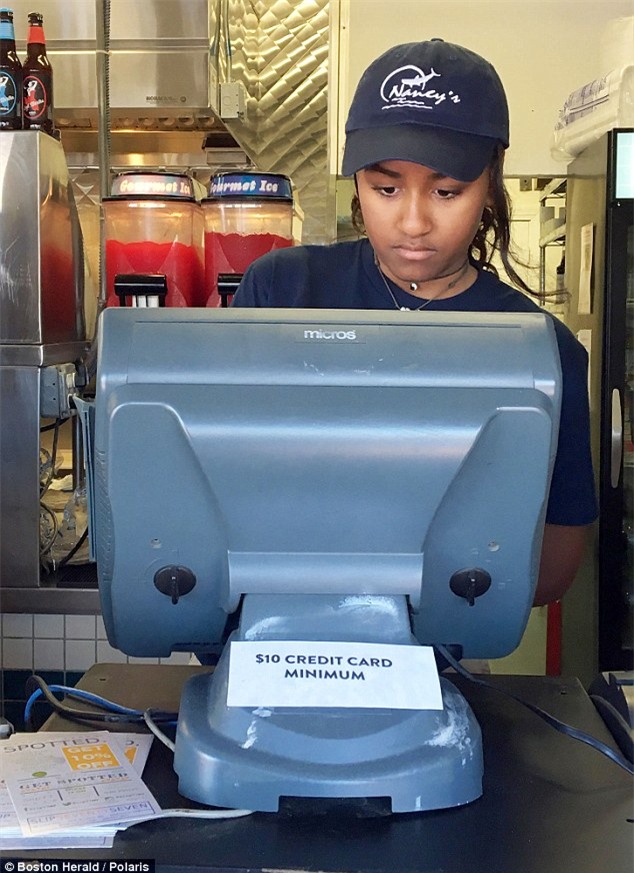 Sasha Obama, tiểu thư, làm thêm, tổng thống Mỹ,Nga